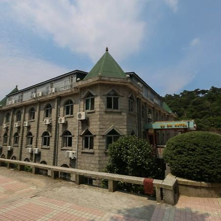 Luchi Hotel Luyang  エクステリア 写真